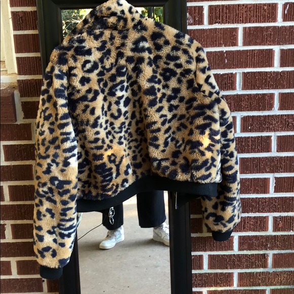 SOFTEST fluffy/puffy fit  jacket - Picture 3 of 5